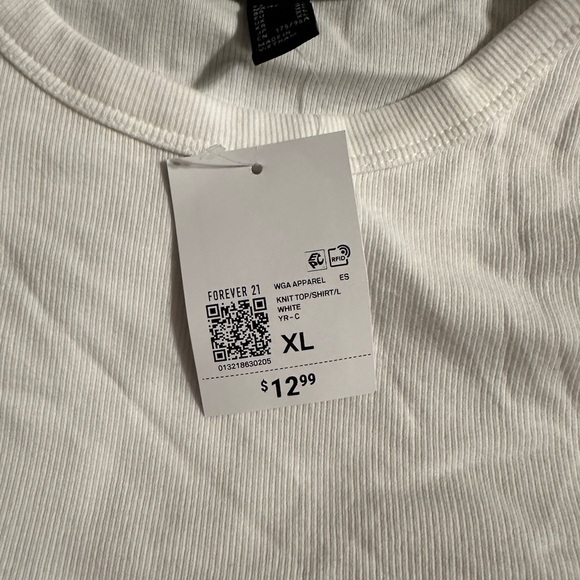 NWT Forever 21 Crop Top. - Picture 3 of 7
